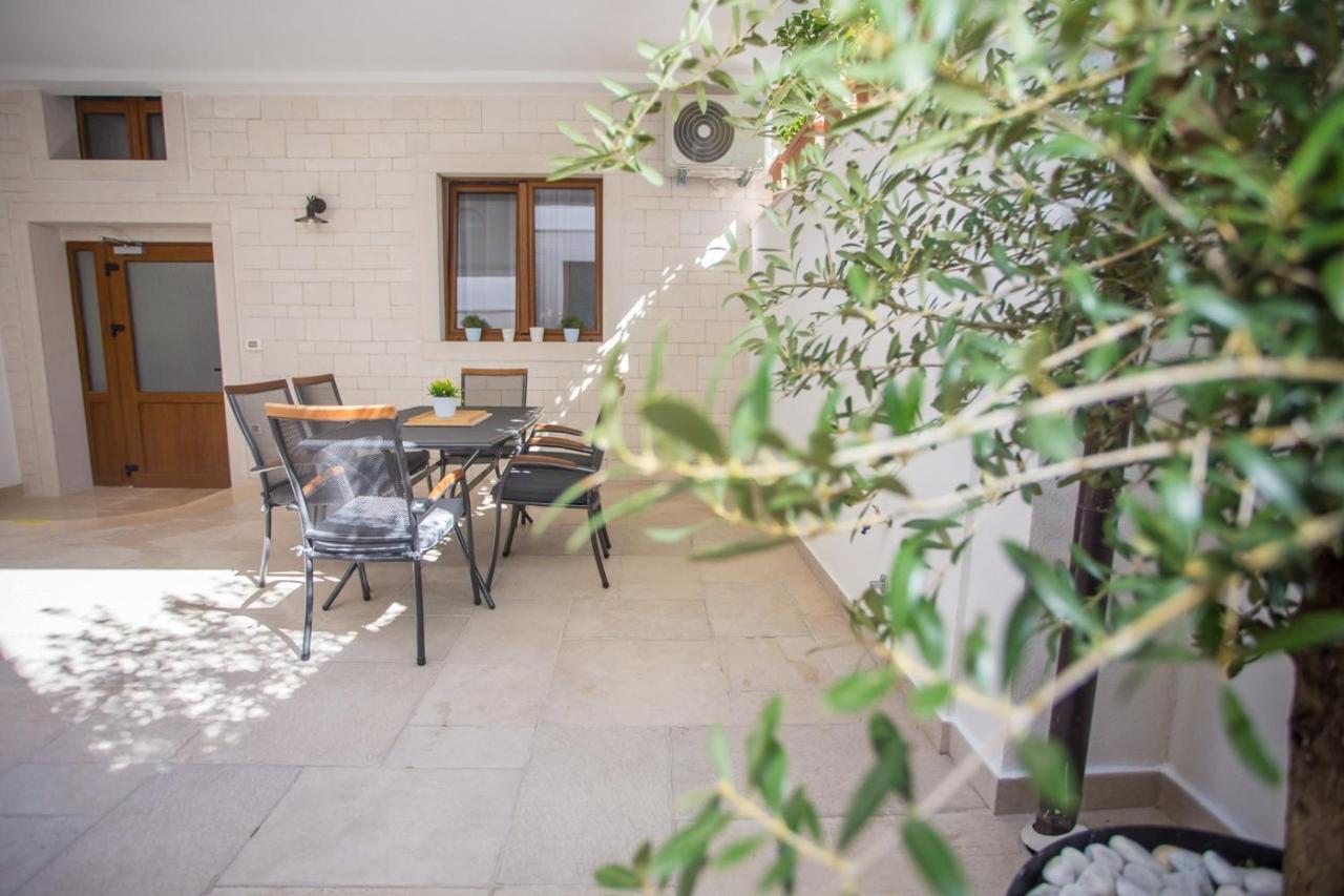 Holiday Home Camellia Poreč Eksteriør bilde