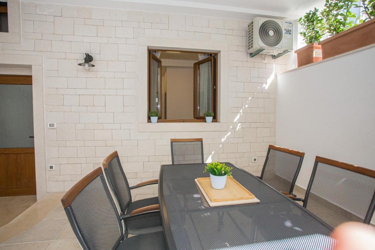 Holiday Home Camellia Poreč Eksteriør bilde